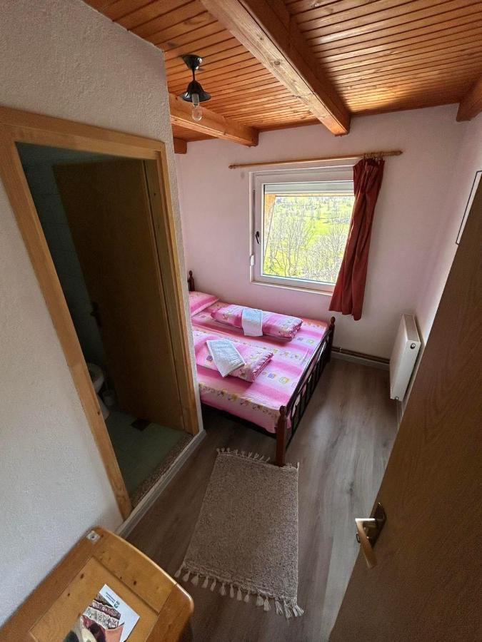 Bed And Breakfast Umoljani Habitación foto