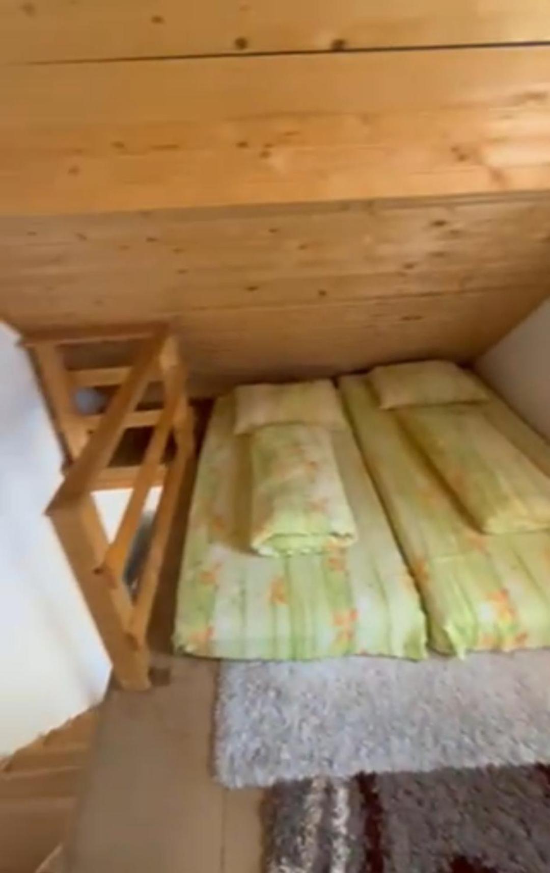 Bed And Breakfast Umoljani Habitación foto