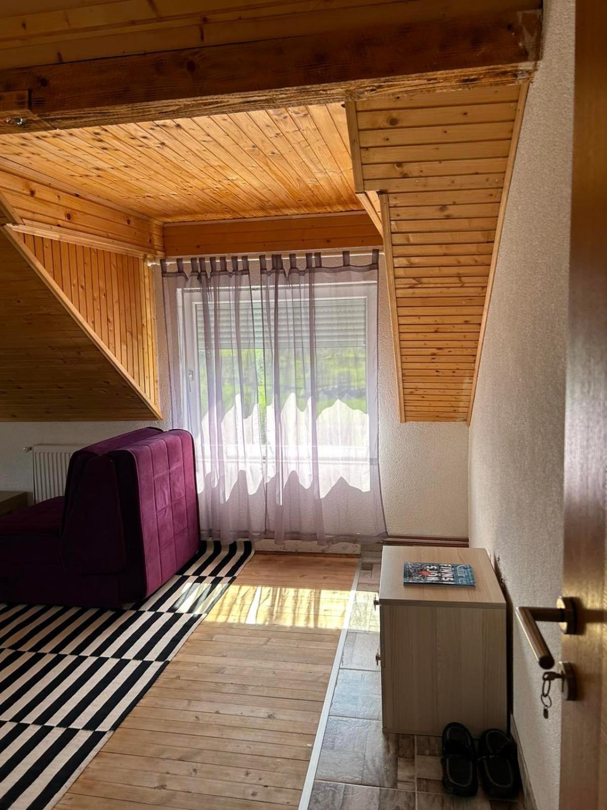 Bed And Breakfast Umoljani Habitación foto